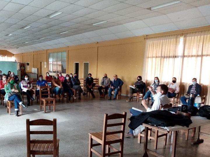Director Nacional de Descentralización se presenta en la Mesa de Desarrollo Rural de Lavalleja Director Nacional de Descentralización se presenta en la Mesa de Desarrollo Rural de Lavalleja