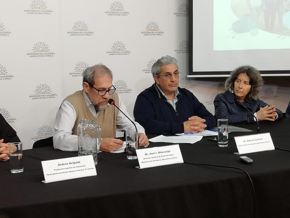 Conferencia de prensa convocatoria a mujeres rurales