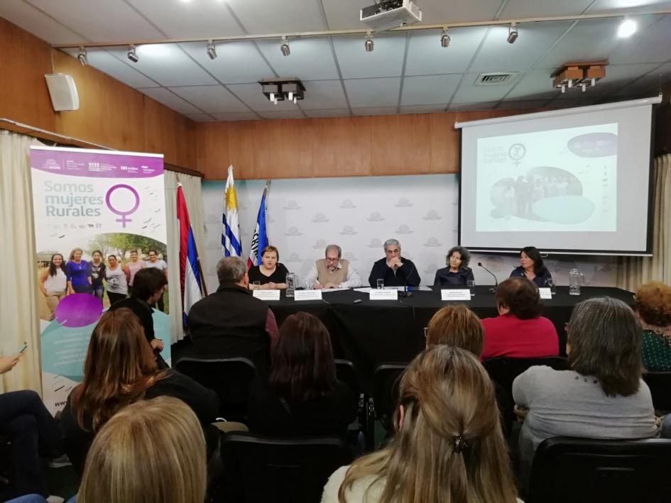 Conferencia de prensa convocatoria a mujeres rurales Conferencia de prensa convocatoria a mujeres rurales