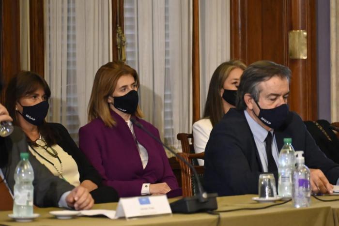 “Sistemas Alimentarios más Saludables, Sostenibles e Inclusivos” “Sistemas Alimentarios más Saludables, Sostenibles e Inclusivos”