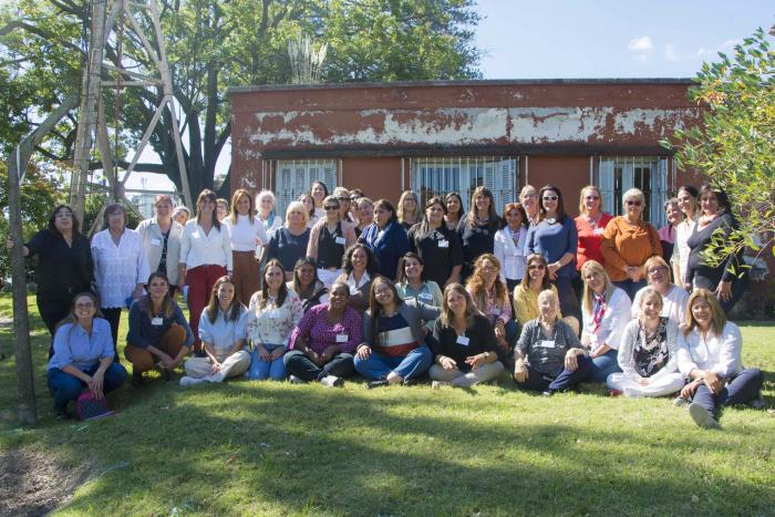 Participantes del taller junto a talleristas y equipo organizador