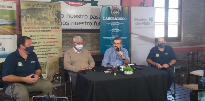 Conferencia en la 76° Expo de Ganado lechero Conferencia en la 76° Expo de Ganado lechero