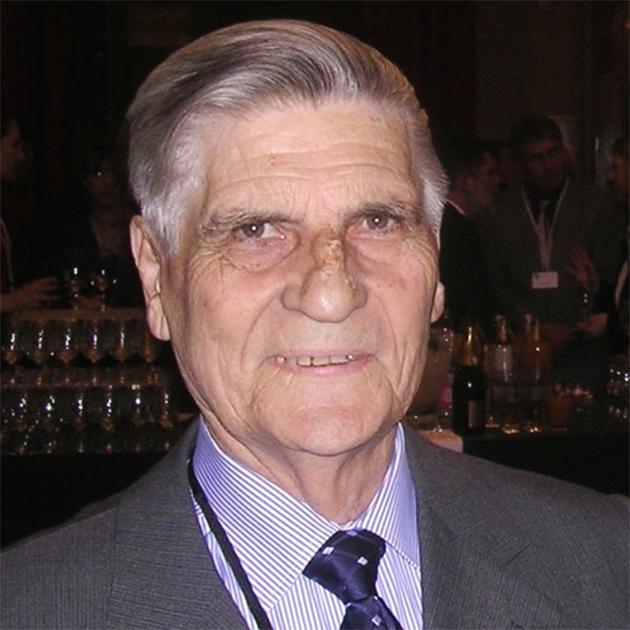 Raúl Casas Olascoaga