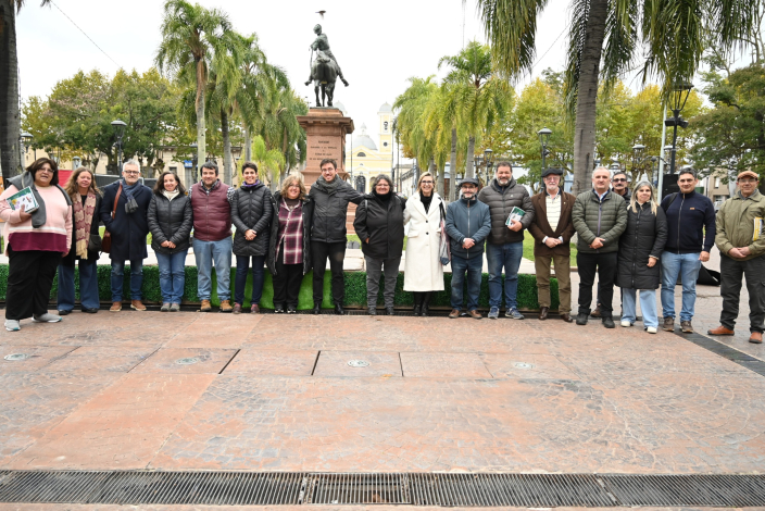 Actividad en el Día Mundial de la Abeja en Lavalleja Actividad en el Día Mundial de la Abeja en Lavalleja