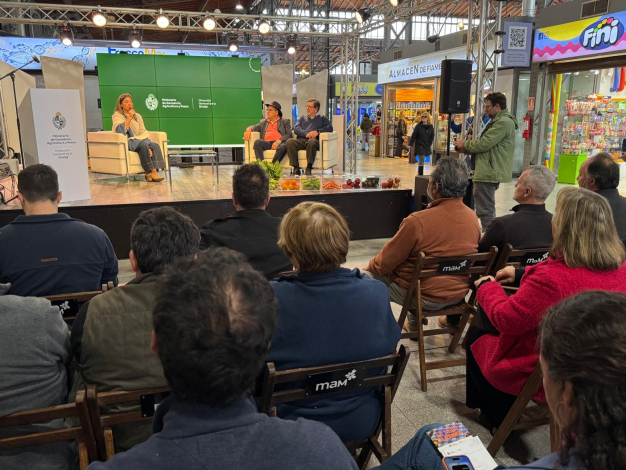 Lanzamiento de la campaña Directora de DIGEGRA hablando