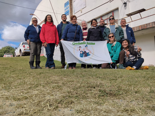 Mujeres rurales de Canelones continua la capacitación en producción de plantas nativas Mujeres rurales de Canelones continua la capacitación en producción de plantas nativas