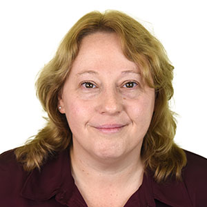 Ximena Cidrás sonríe