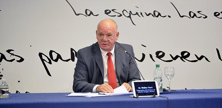 Subsecretario del MIEM, Walter Verri, durante la presentación de Uruguay Circular 2021
