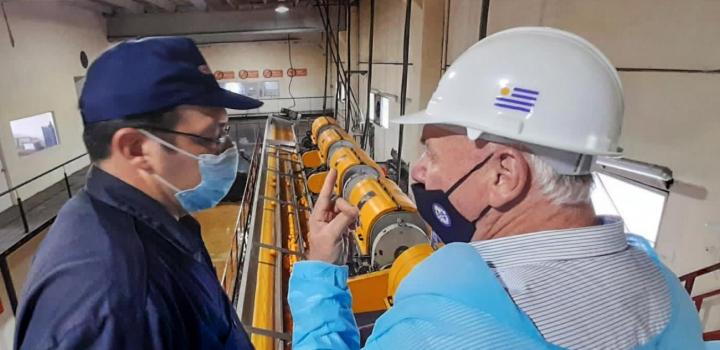 El subsecretario en la planta de Citrícola Salteña