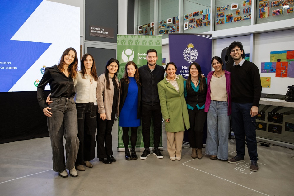 Equipo de Energía junto a la ministra Cardona