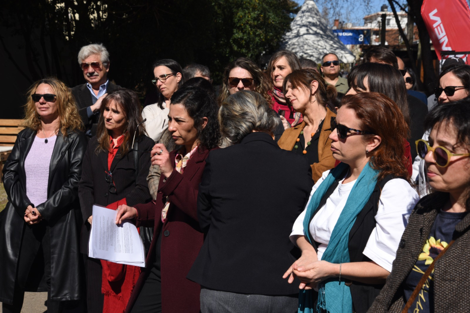 Público y autoridades presentes en el evento.