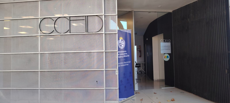 Fachada del Centro Comercial e Industrial de Durazno