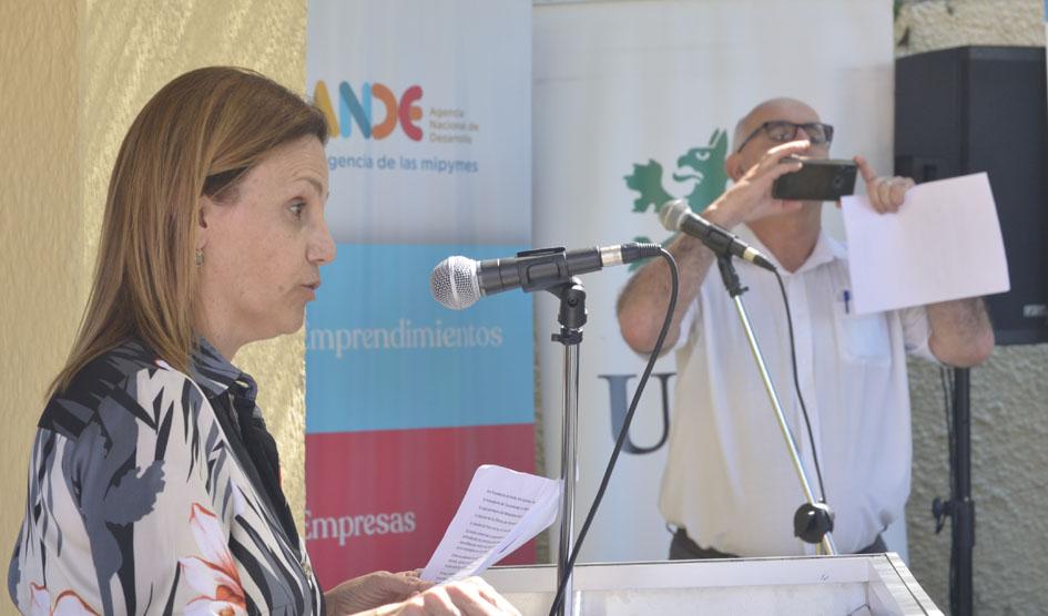 Vicepresidenta del Centro Comercial de Durazno, Ana Hunter Vicepresidenta del Centro Comercial de Durazno, Ana Hunter