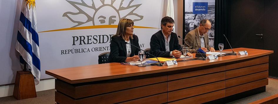 Lanzamiento Publicación Presente y futuro de las Energías Renovables en Uruguay Lanzamiento Publicación Presente y futuro de las Energías Renovables en Uruguay