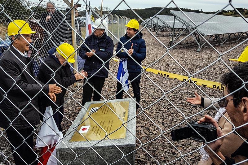 Inauguración de la planta fotovoltaika Hikari