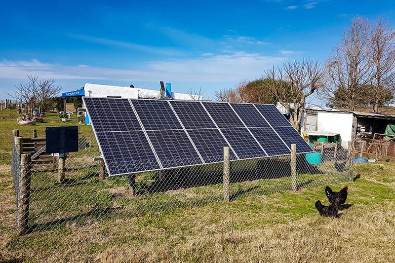Piloto de paneles fotovoltaicos para generación autónoma individual en zona rural (Tacuarembó) Piloto de paneles fotovoltaicos para generación autónoma individual en zona rural (Tacuarembó)