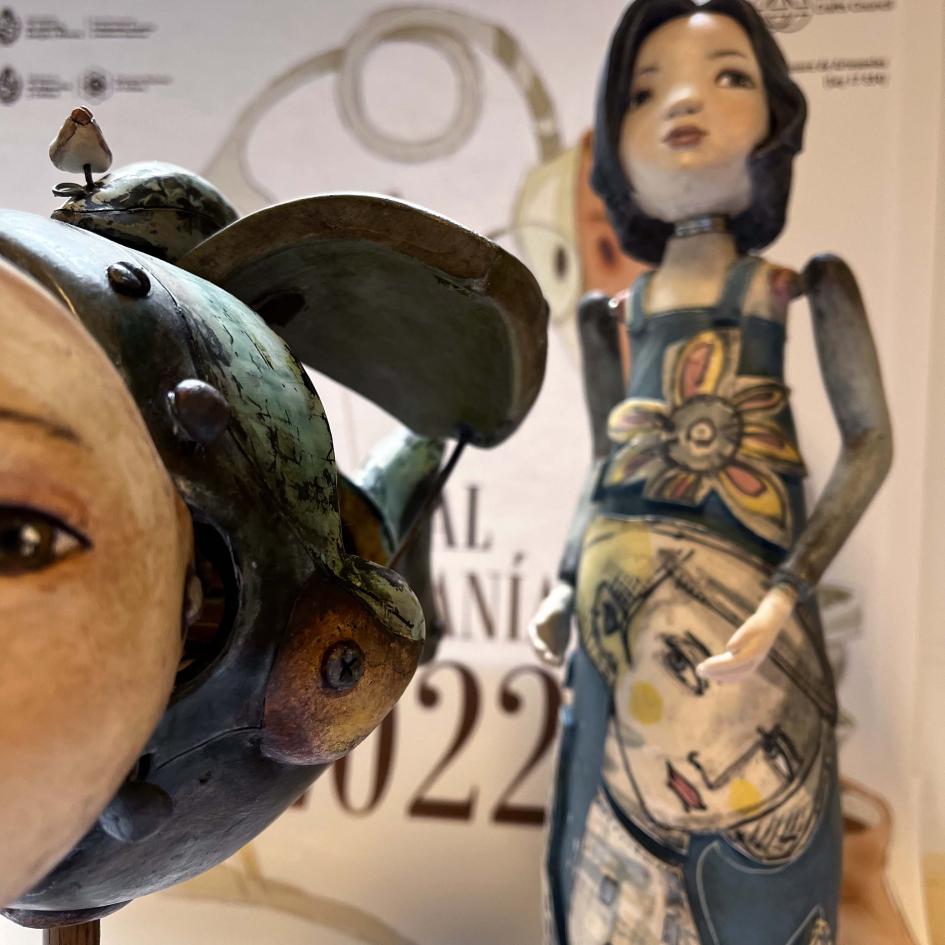 Segundo premio Pieza Única Muñeca en cerámica