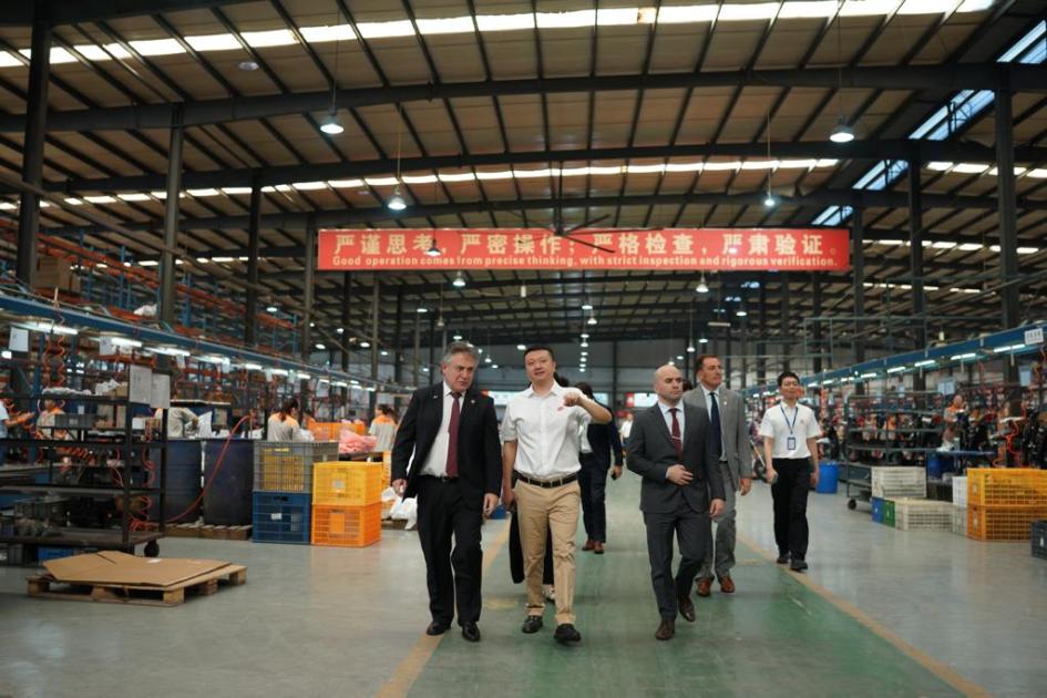 Omar Paganini visitó la Empresa Bashan Motorcycle, en la la municipalidad de Chongqing, China.