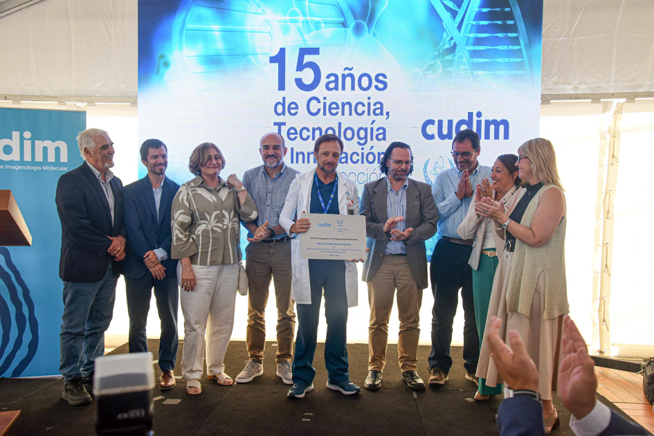 Autoridades de CUDIM reciben diploma 