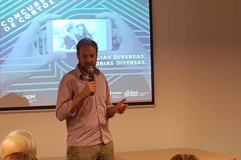 Ganadores del concurso de cortos Familias diversas, historias diversas: Alexis Bourgeois Ganadores del concurso de cortos Familias diversas, historias diversas: Alexis Bourgeois