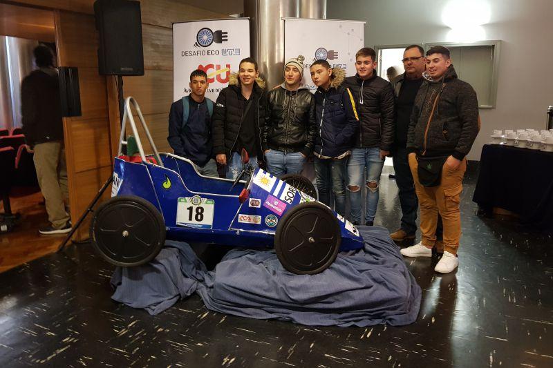 Prototipo de automóvil eléctrico Prototipo de automóvil eléctrico