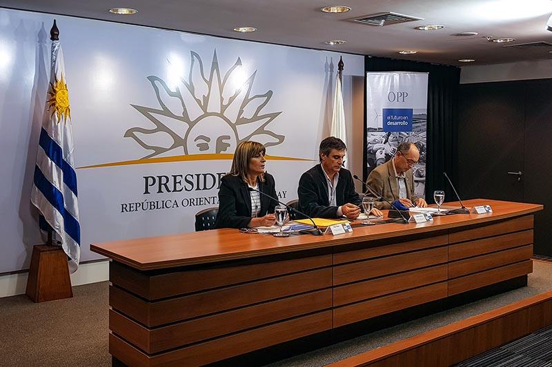 Lanzamiento Publicación Presente y futuro de las Energías Renovables en Uruguay Lanzamiento Publicación Presente y futuro de las Energías Renovables en Uruguay