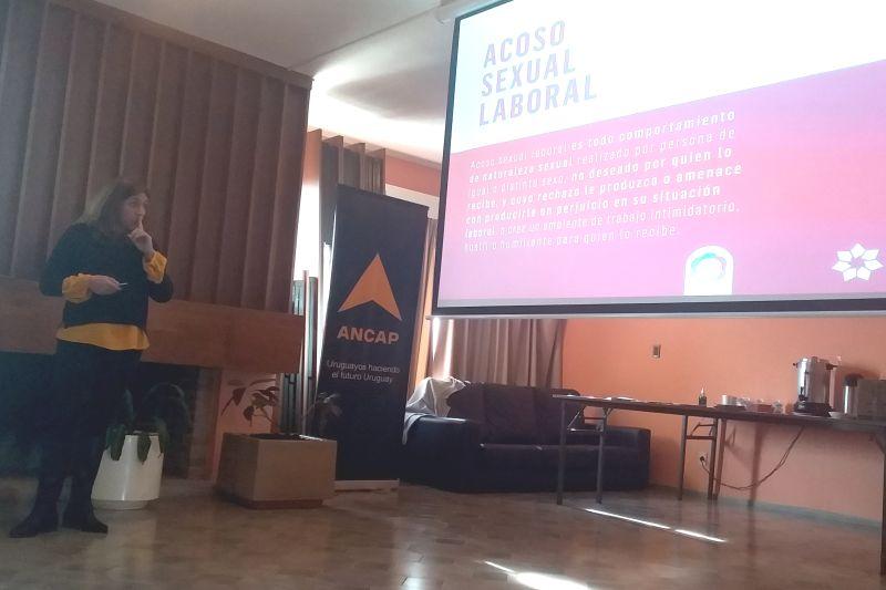 Presentación del Modelo de Calidad con Equidad de Género en edificio de Ancap