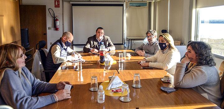 Autoridades del MIEM se reunieron con directorio de CARU Autoridades del MIEM se reunieron con directorio de CARU