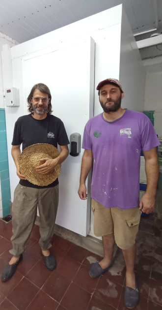 Cooperativistas en la cámara de frío