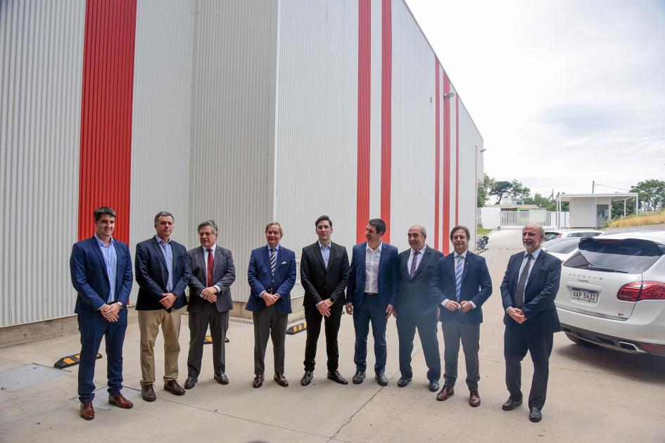 Autoridades del Gobierno nacional y departamental y directorio de la empresa Autoridades del Gobierno nacional y departamental y directorio de la empresa