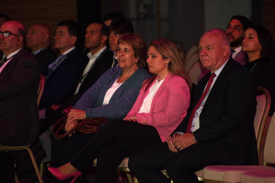 Subsecretario Walter Verri, directora de industrias Susana Pecoy y Ana Antía