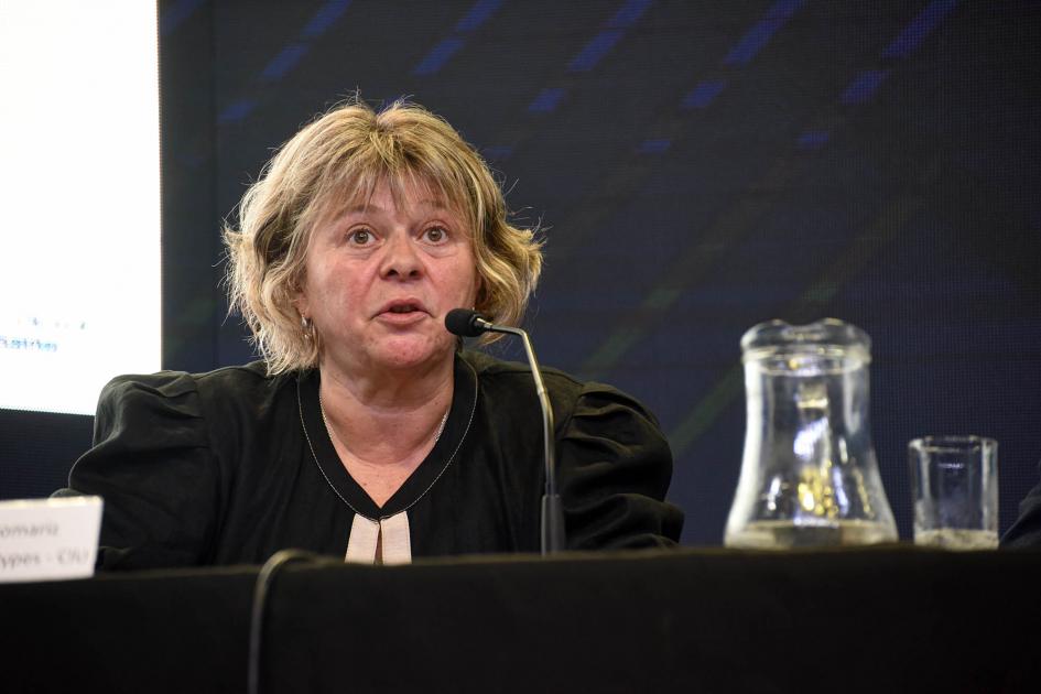 Representante de CIU, Esperanza Romariz Representante de CIU, Esperanza Romariz