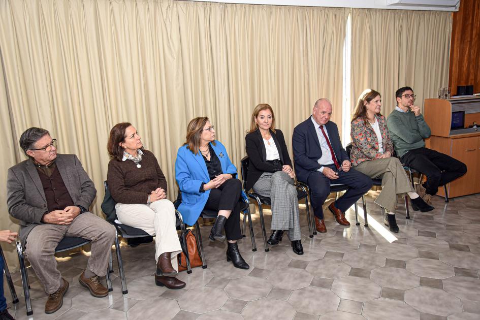 Autoridades del MIEM asistieron a la charla Autoridades, sentadas