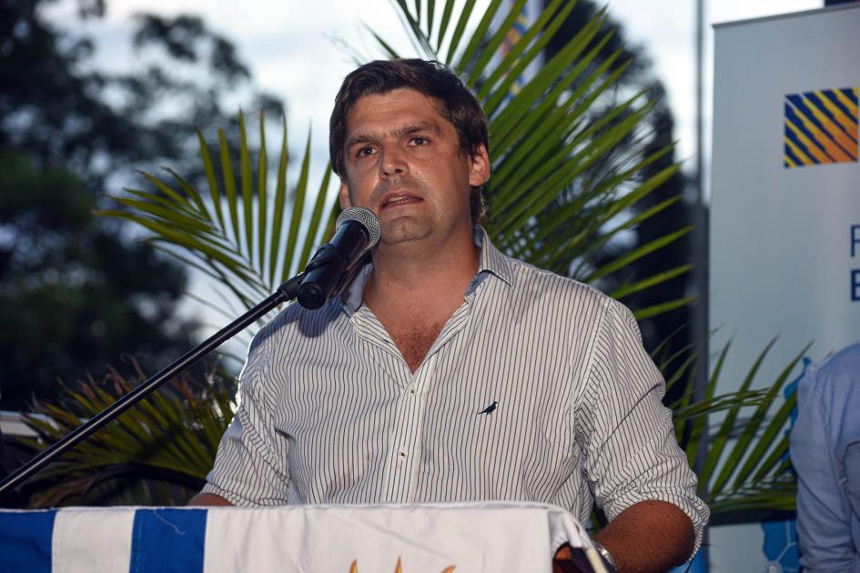 Director de UTE Felipe Algorta Director de UTE Felipe Algorta habla en un atril