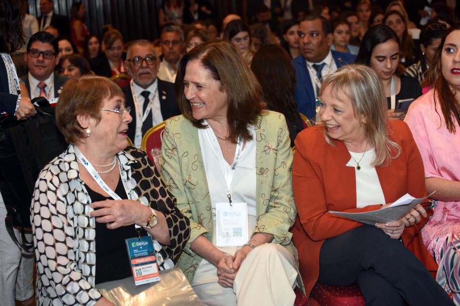 Michelle Bachelet, Elisa Facio y Silvia Emaldi