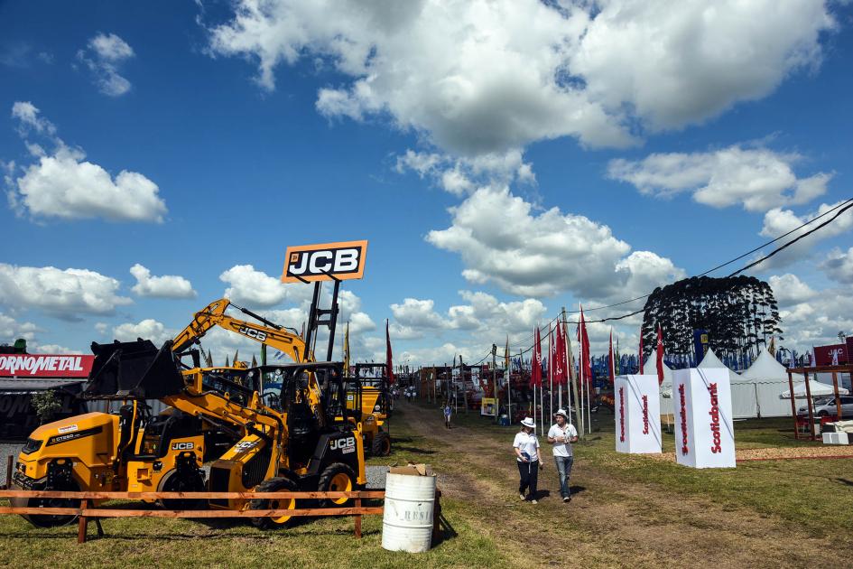Imagen de máquinas en la Expo Activa 2022