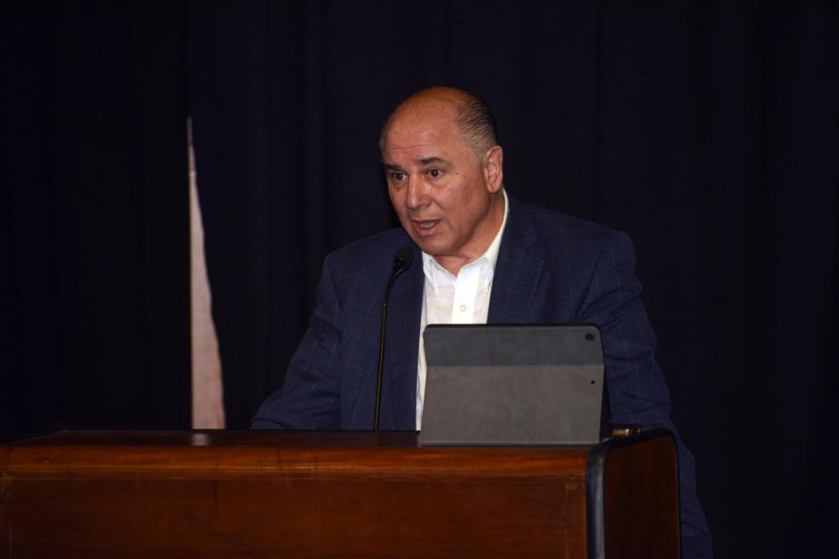 Presidente de la CIU, Fernando Pache Fernando Pache habla desde un atril