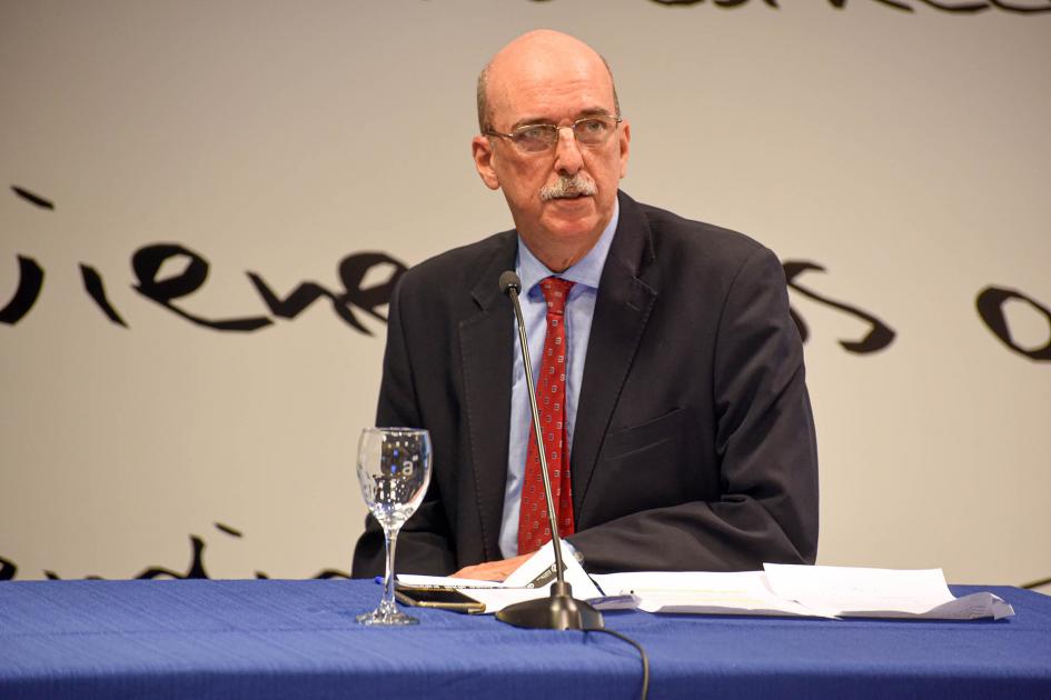 Gerente operativo de UTE, Luis García Gerente operativo de UTE, Luis García, en la mesa de autoridades