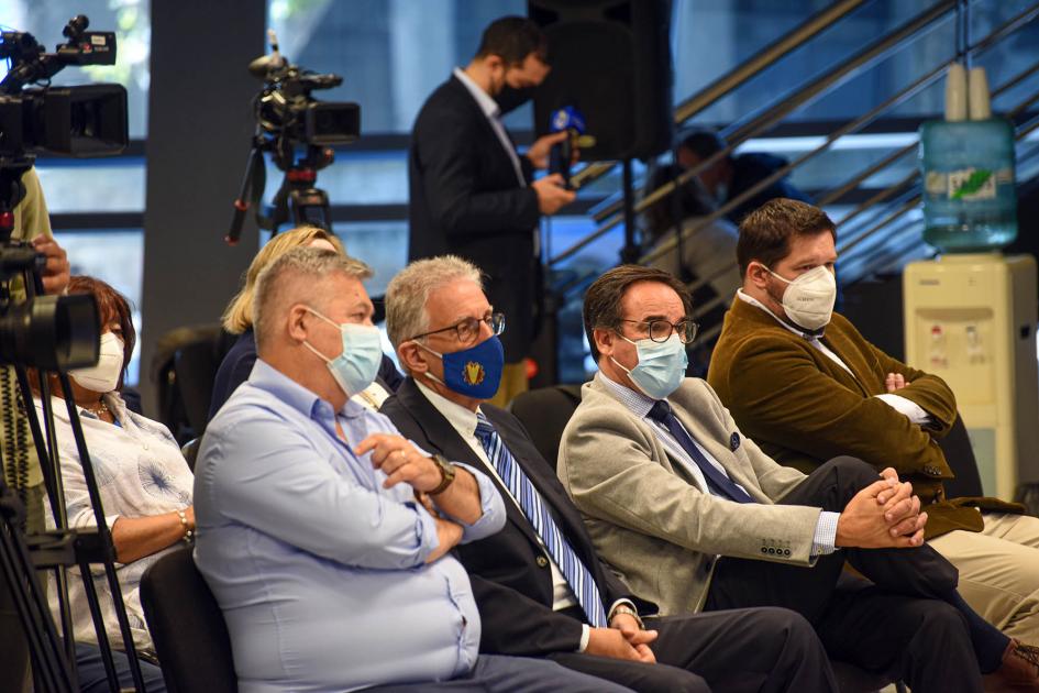 Público Público y cámaras de medios