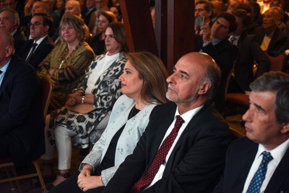 Autoridades, entre ellas el ministro Pablo Mieres y la directora Susana Pecoyq