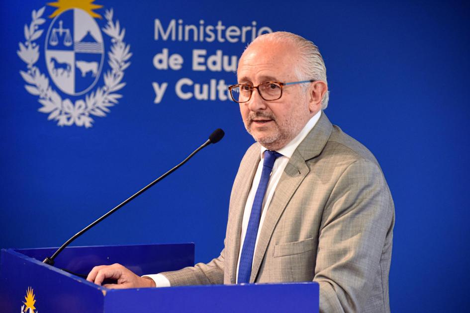Ministro de Educación y Cultura, Pablo da Silveira Ministro de Educación y Cultura, Pablo da Silveira