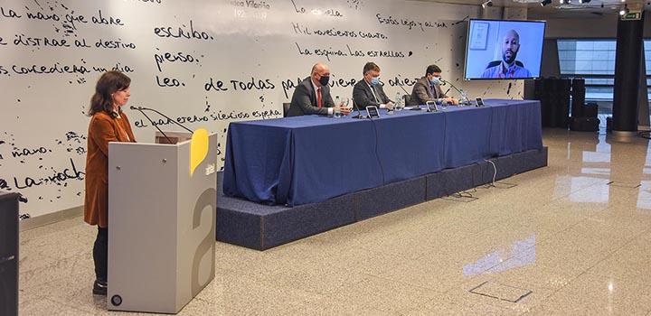 Autoridades en la presentación del Premio Nacional de Eficiencia Energética Autoridades en la presentación del Premio Nacional de Eficiencia Energética