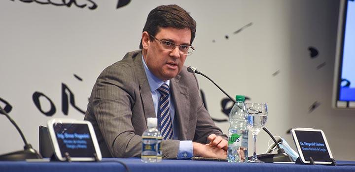 Director nacional de Energía, Fitzgerald Cantero, en la presentación del premio Director nacional de Energía, Fitzgerald Cantero, en la presentación del premio