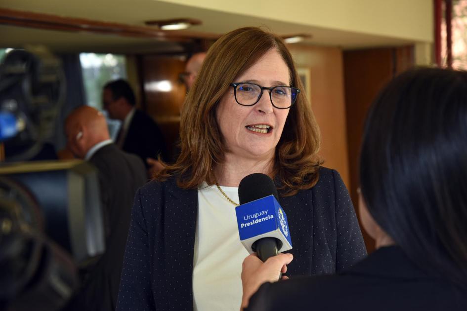 Ministra Elisa Facio Ministra Elisa Facio