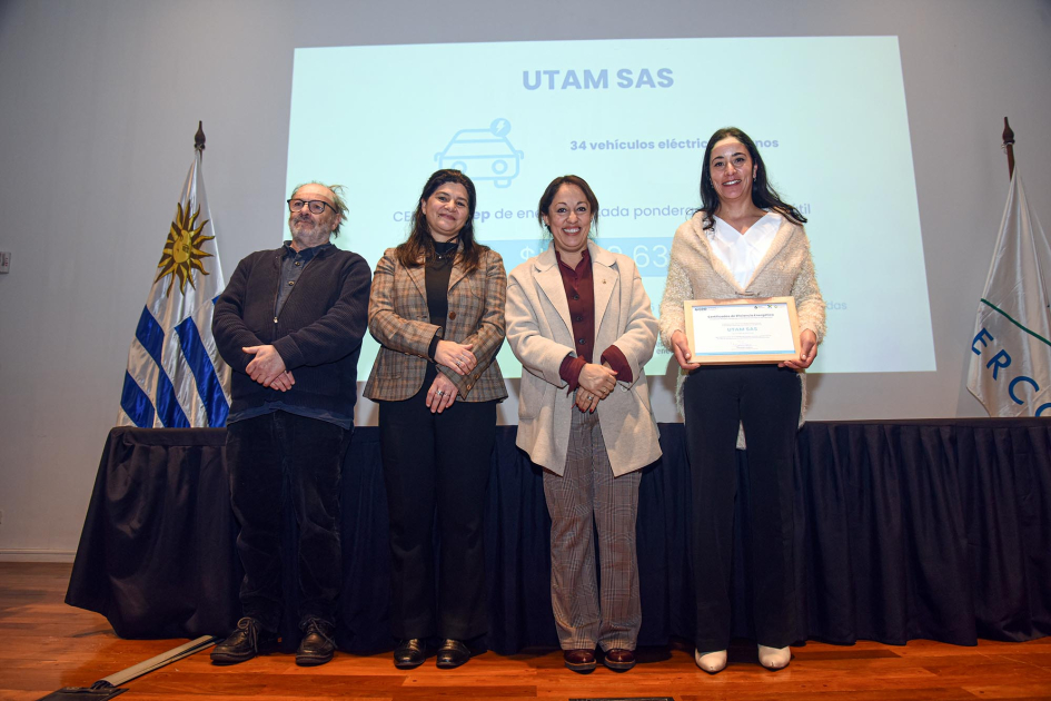 UTAM S.A.S. Fernanda Cardona, junto a Arianna Spinelli y Daniel Olesker entrega certificados