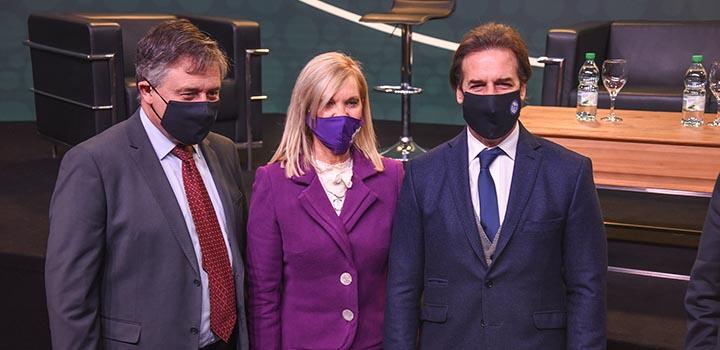 El ministro Omar Paganini, la vicepresidenta Beatriz Argimón y el presidente Luis Lacalle Pou El ministro Omar Paganini, la vicepresidenta Beatriz Argimón y el presidente Luis Lacalle Pou
