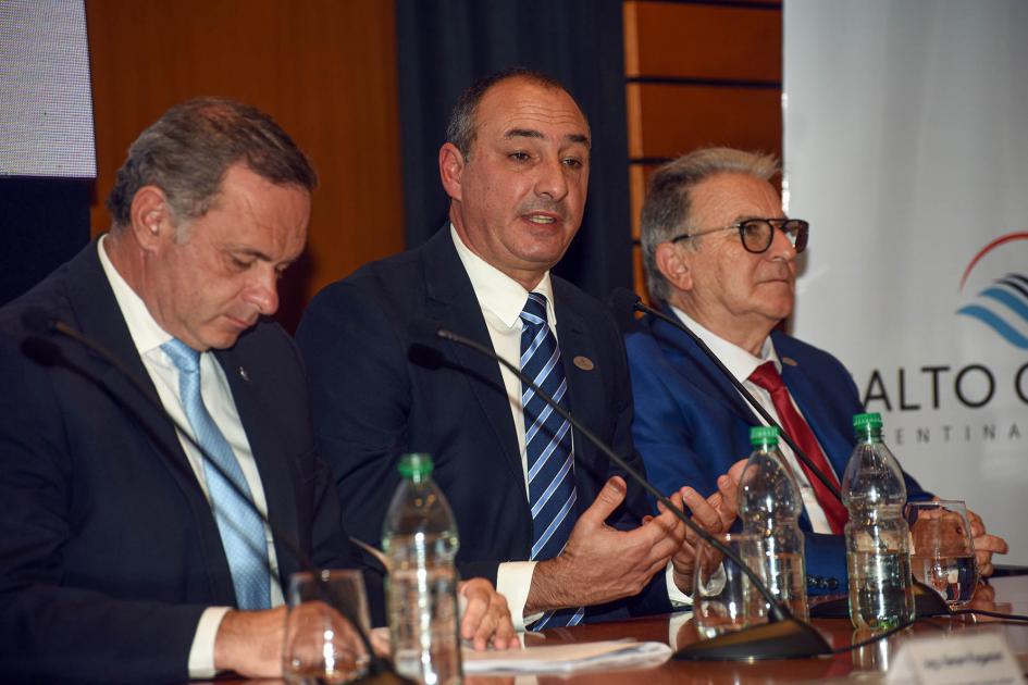 Presidente de la delegación uruguaya, Carlos Albisu Habla Albisu en mesa de autoridades