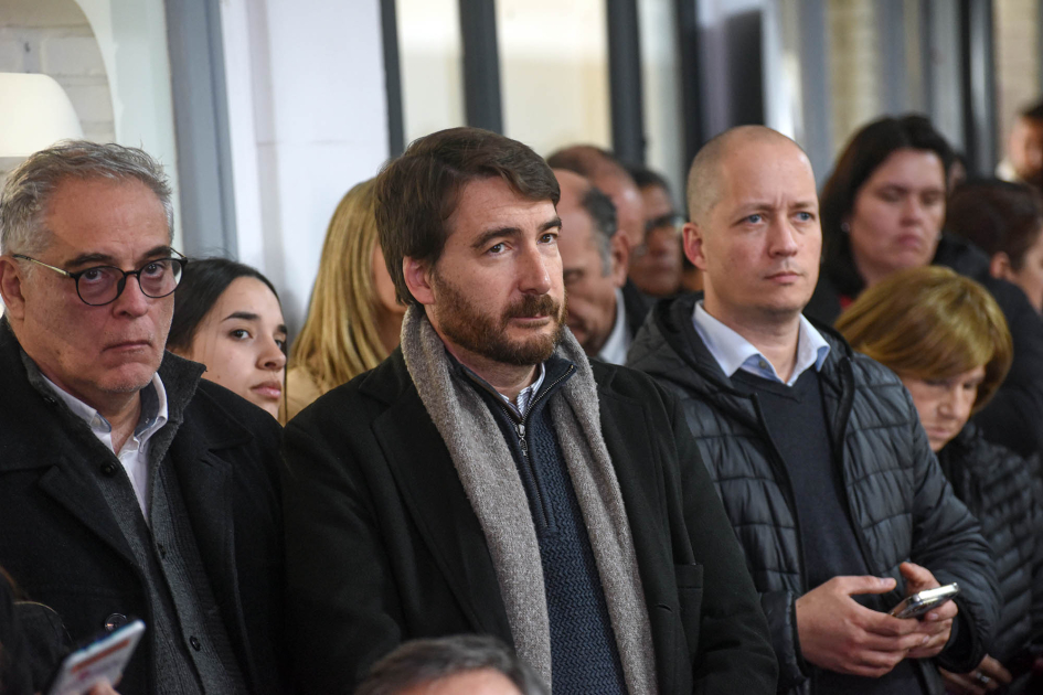 Director de Industrias, Adrián Míguez, entre el público.