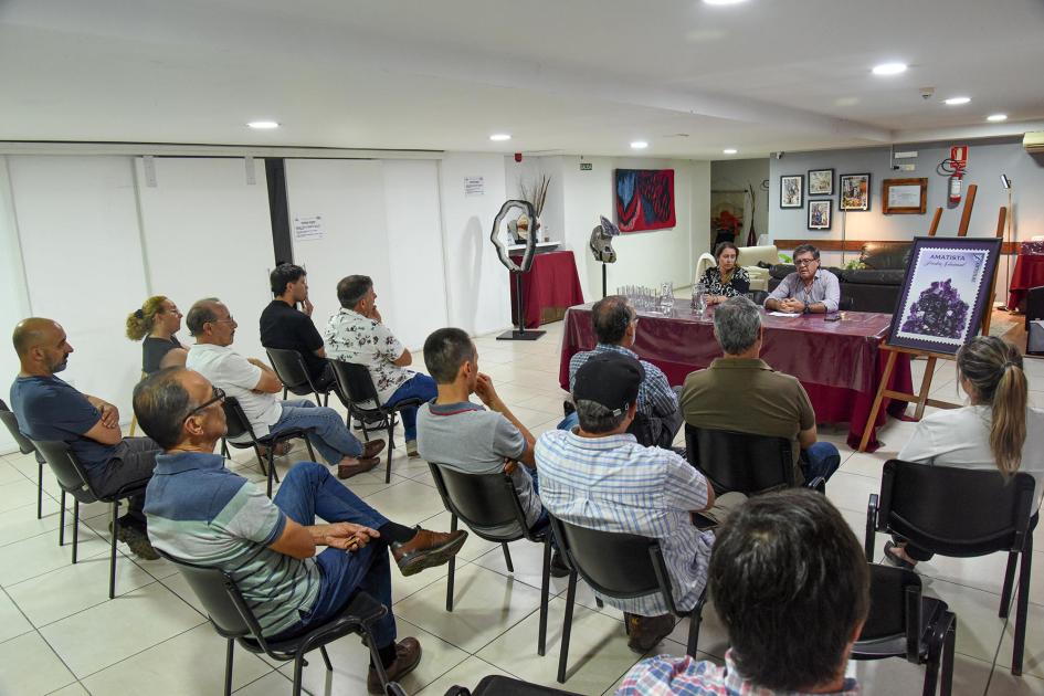Asistentes Asistentes