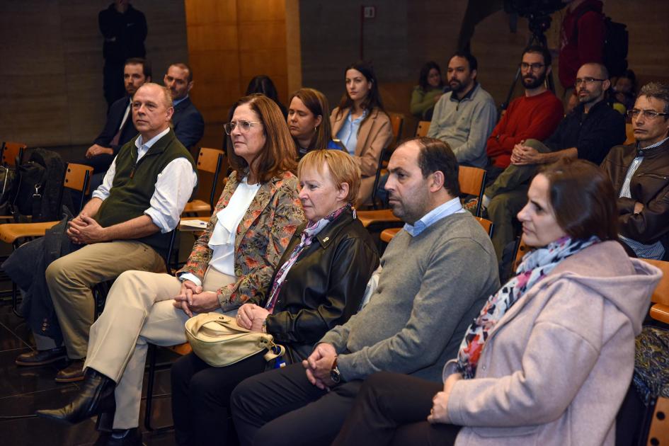 Público Público (hombres y mujeres)